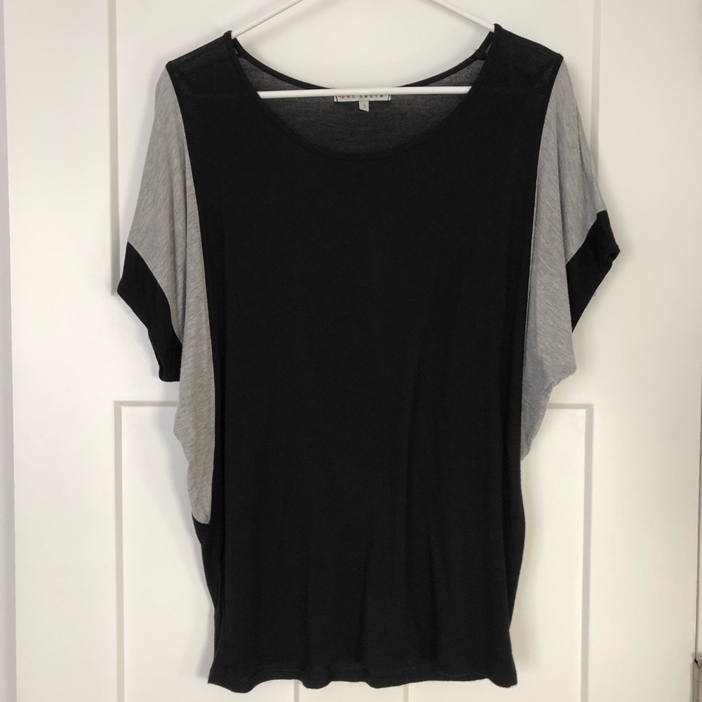 Red Haute Black & Gray Shirt, Size Small